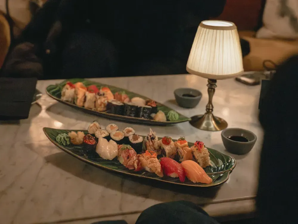 Sushifat til middag på ROA restaurant i Hemsedal